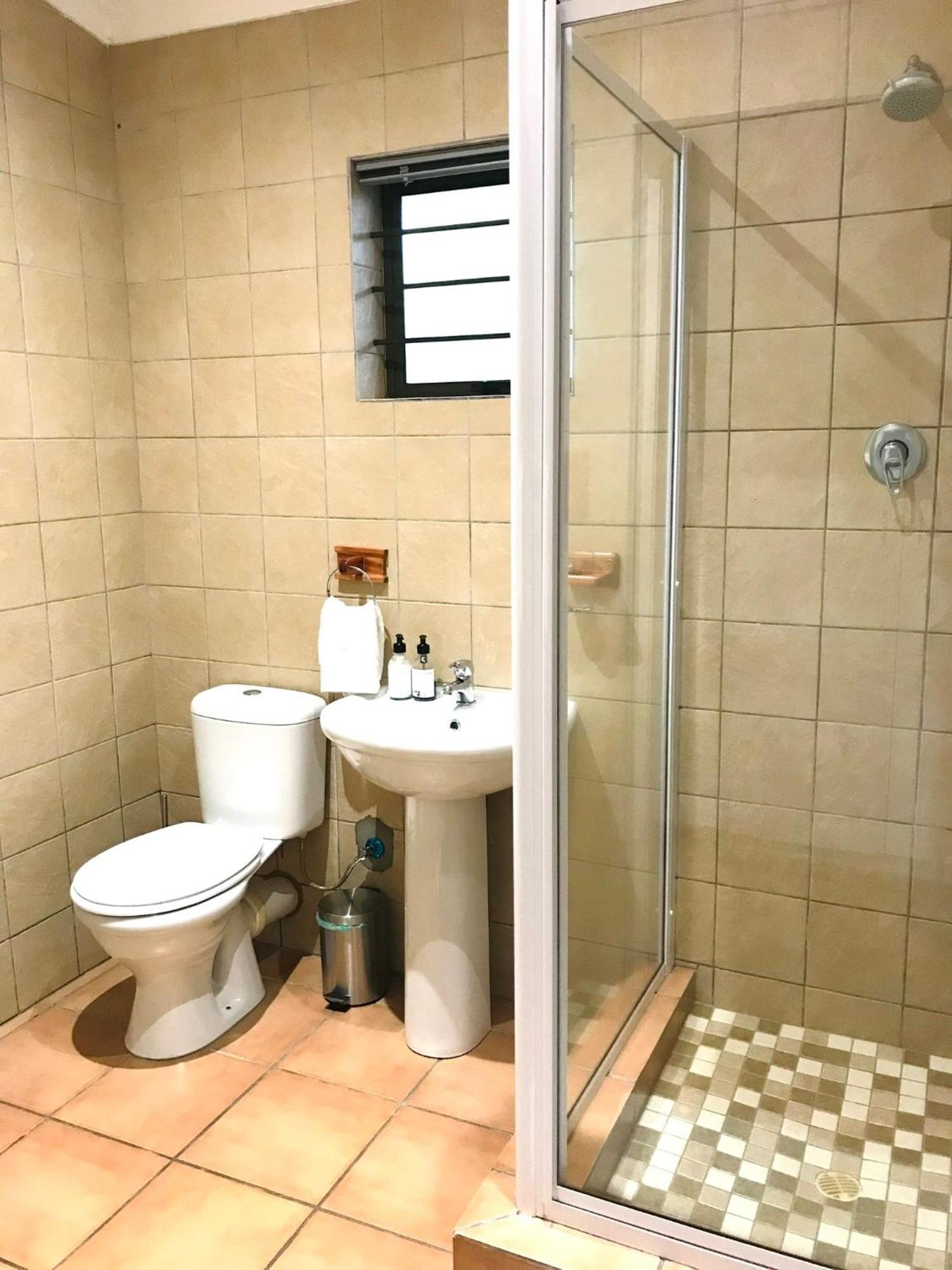 10Vdw Self Catering Apartments Durbanville Ngoại thất bức ảnh