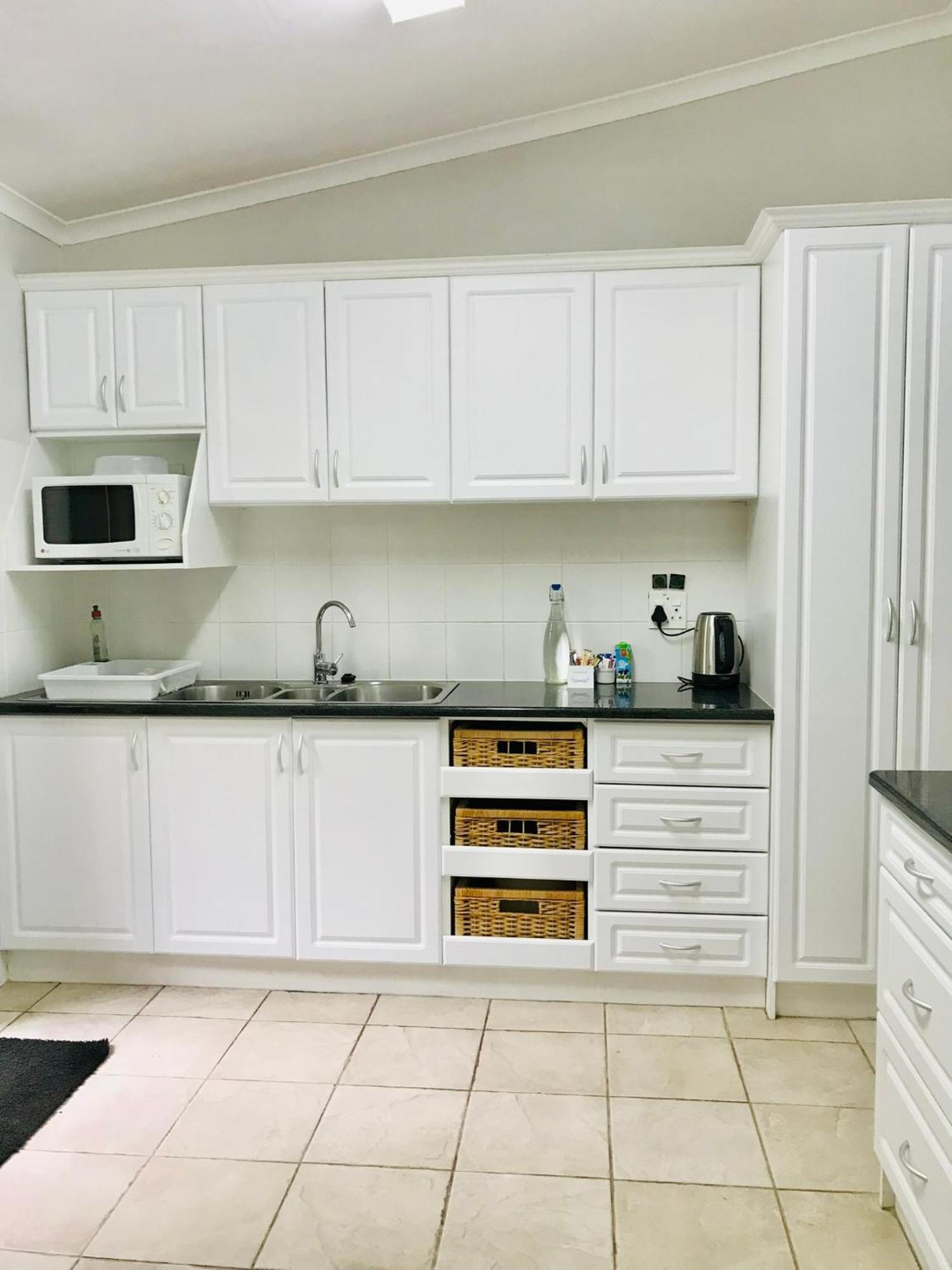 10Vdw Self Catering Apartments Durbanville Ngoại thất bức ảnh