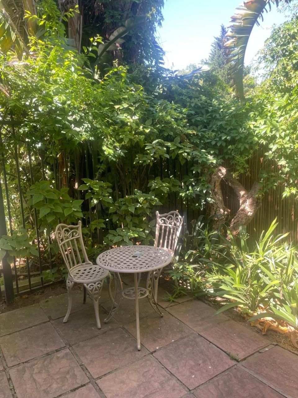 10Vdw Self Catering Apartments Durbanville Ngoại thất bức ảnh
